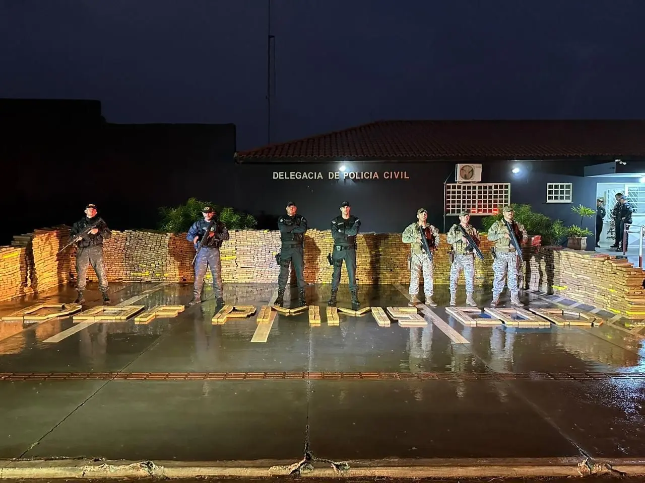 Imagem das equipes que participaram da operação