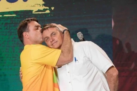 Para aliados de Tarcísio, indicação de Flávio Bolsonaro à presidência 'não une' e pode não ser definitiva (Foto: Instagram)