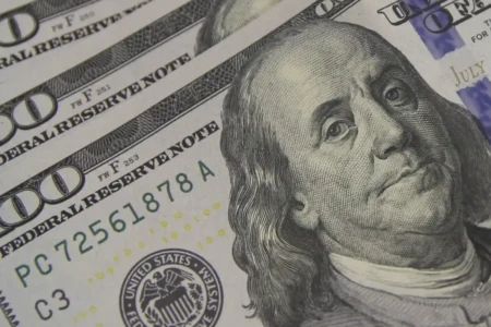 Dólar fecha em R$ 5,43 e Bolsa despenca 4% com apoio de Bolsonaro a Flávio em 2026 (Foto: Agência Brasil)