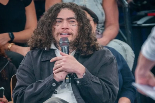 Whindersson Nunes relata como vínculo com terapeuta o levou a refletir sobre sexualidade