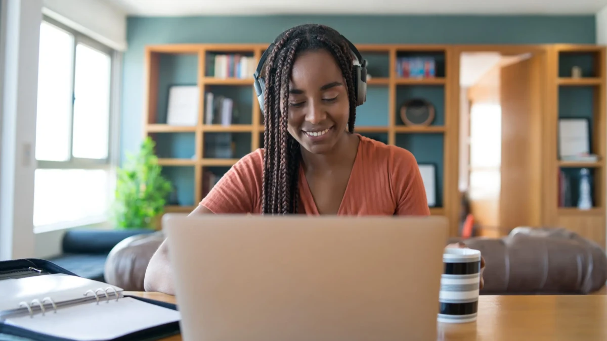 Home office: trabalhar em casa faz bem para a saúde? Estudo responde Impacto pode ser diferente para homens e mulheres; confira