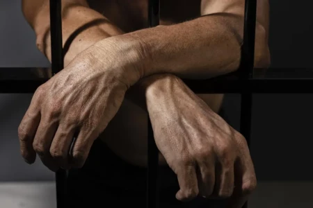 Idoso com 24 passagens por furto é preso pelo mesmo crime no DF