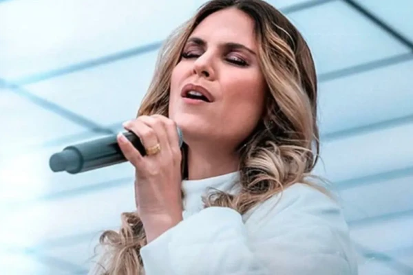 Aline Barros faz show em Goiânia na próxima quinta-feira (11)