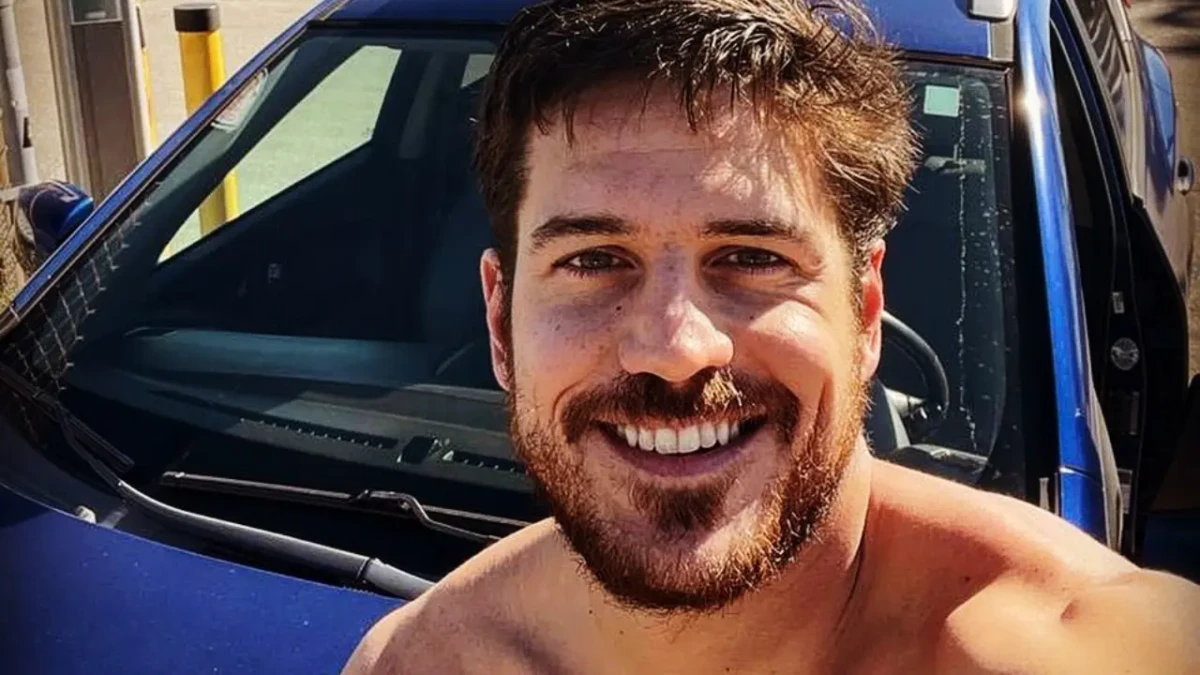 Marco Pigossi relembra medo de se declarar gay