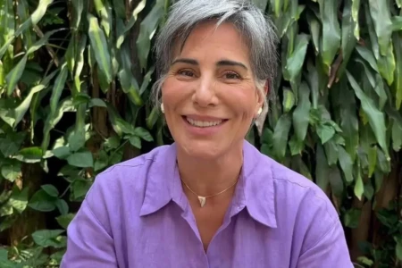Carioca, Glória Pires anuncia mudança definitiva para Goiânia; saiba o motivo Atriz vive em uma mansão na Zona Sudoeste do Rio