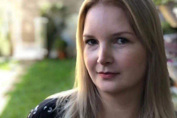 Jovem tira foto e tieta Elize Matsunaga em SP: “Diva! Sou muito fã” Bruno Ferrari encontrou a condenada por matar e esquartejar o marido