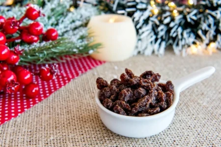 Por que comemos uva-passa no Natal? Entenda de onde vem a tradição De onde vem a uva-passa consumida no Brasil? E como incluir na ceia?