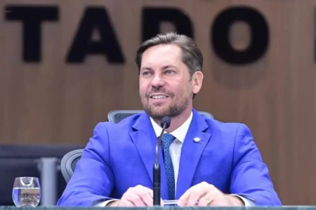 Bruno Peixoto promete votação relâmpago, se precisar, para doação do CT do Vila Nova