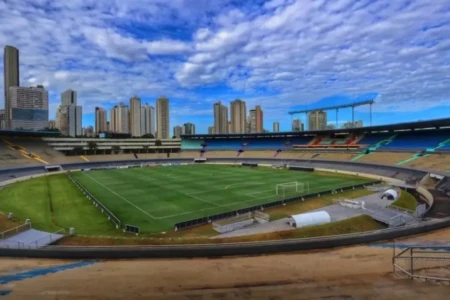 Imagem mostra estrutura interna do estádio Serra Dourada