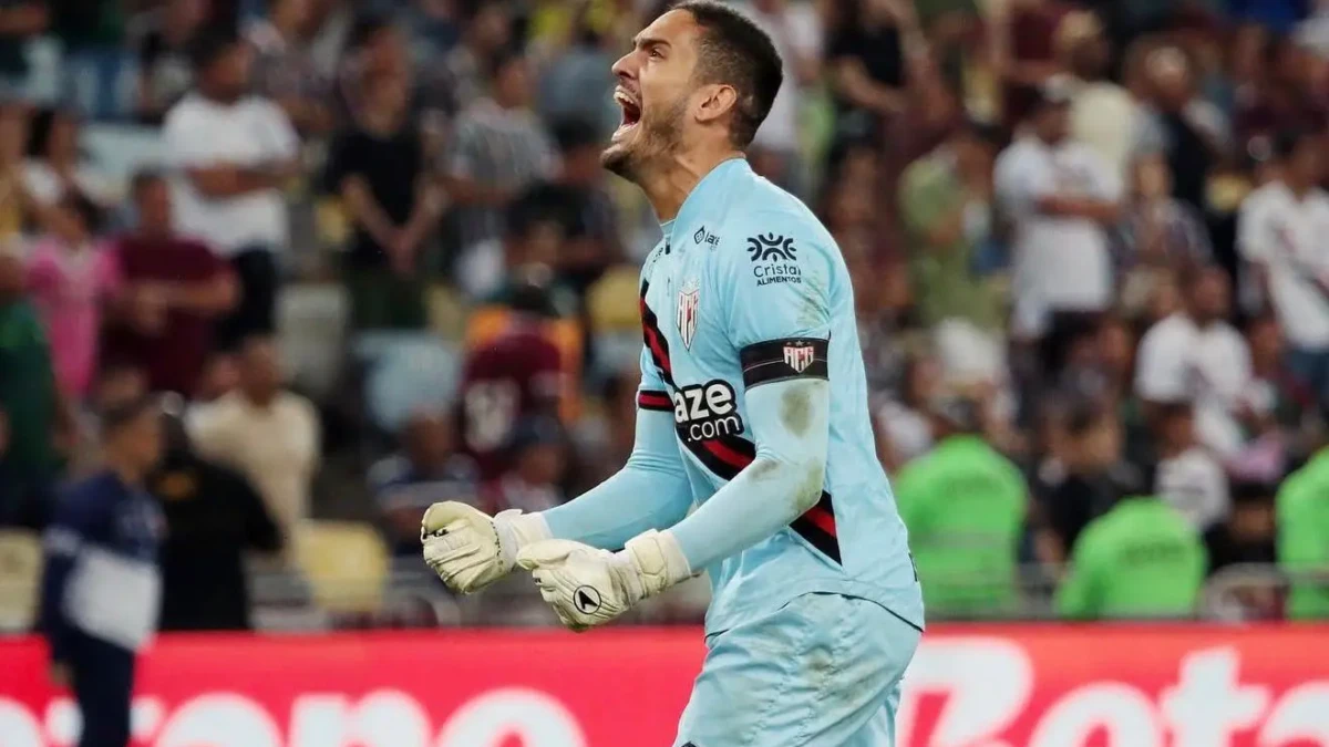 Goleiro Ronaldo é vendido pelo Atlético ao Bahia