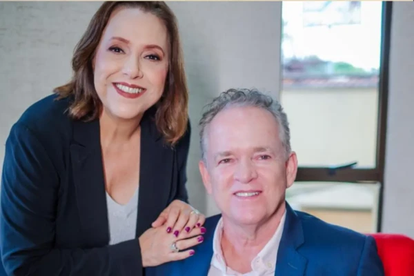 Bruno e Ana Cláudia Rocha, que reeditaram 'Inquilinos da Casa Verde' (Foto: Tatiane Mendes)