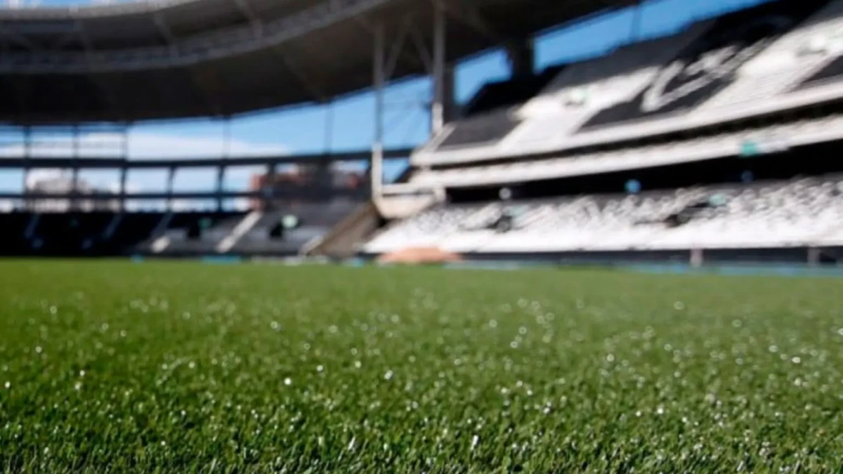 Clubes afirmam que gramados sintéticos de alta performance superam muitos campos naturais do país