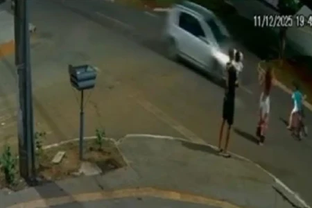 Imagem mostra momento exato do atropelamento