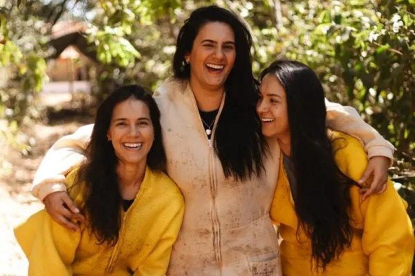 Uma D10 velha e um sonho: irmãs de Bela Vista levam projeto de apiário ao Domingão do Huck