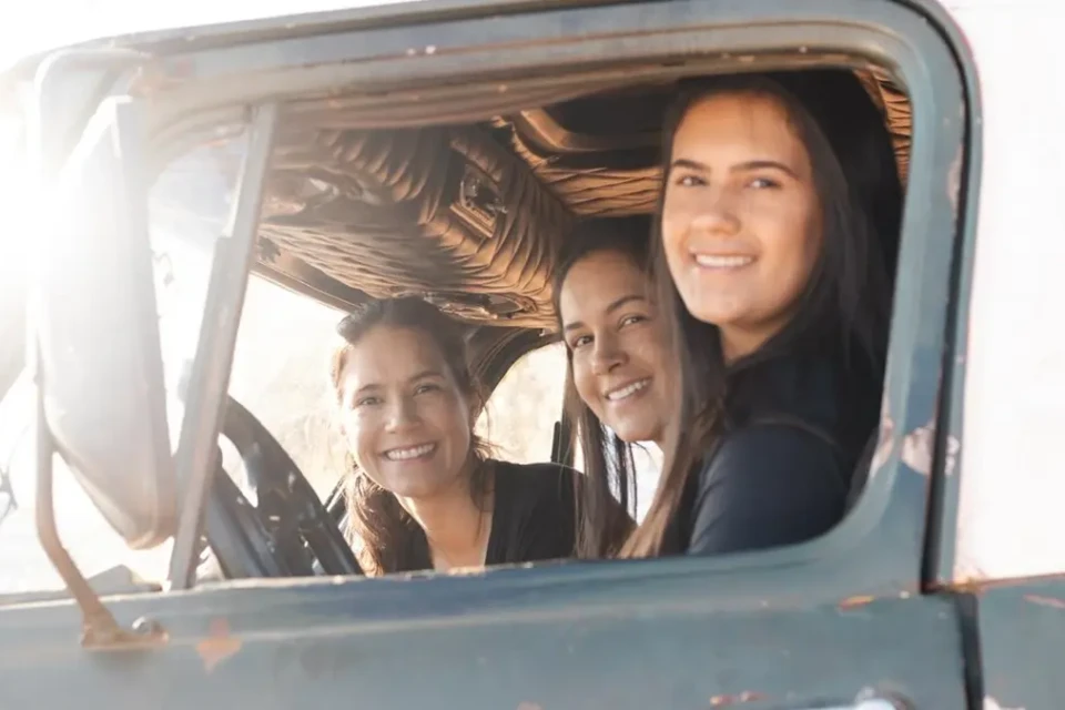 Uma D10 velha e um sonho: irmãs de Bela Vista levam projeto de apiário ao Domingão do Huck