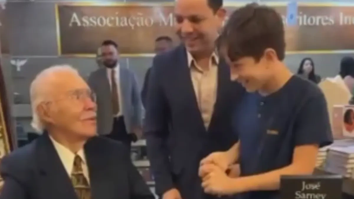 Menino autista realiza sonho de conhecer Sarney; vídeo (Foto: Reprodução)