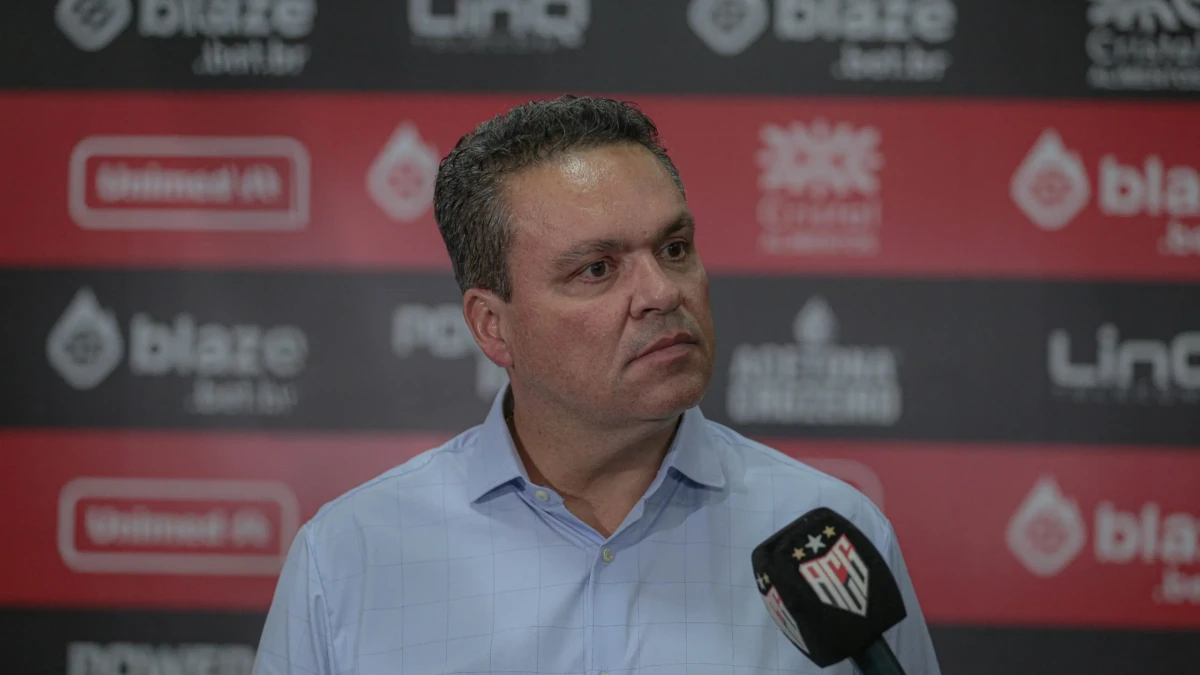 Adson analisa 2025 do Atlético-GO e promete time mais equilibrado