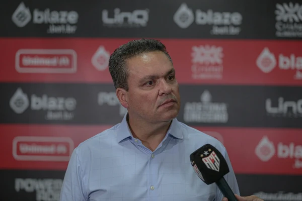 Adson analisa 2025 do Atlético-GO e promete time mais equilibrado