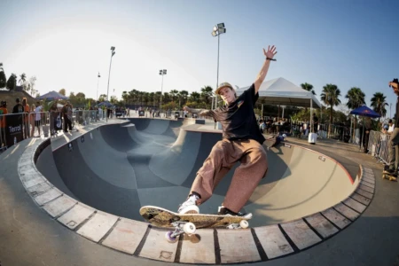 Evento leva música, skate e arte urbana para parque em Goiânia