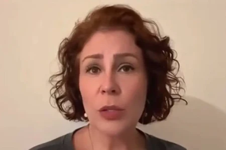 Carla Zambelli renuncia a cargo de deputada, e Motta vai dar posse a suplente