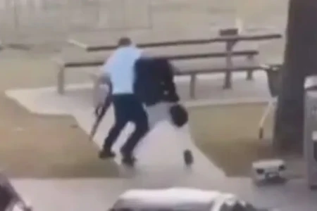 Homem que desarmou atirador na Austrália foi baleado e precisou passar por cirurgia, diz primo