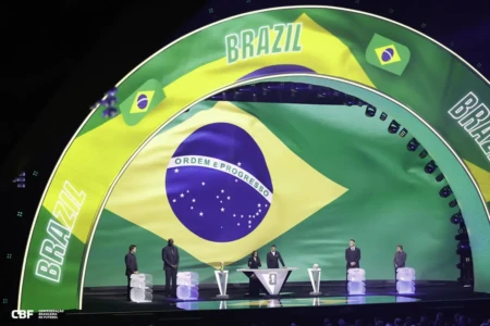 Bandeira do Brasil no sorteio da Copa do Mundo