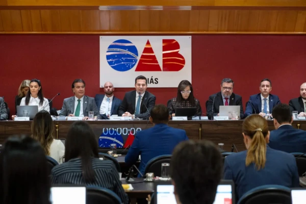 Advogados de Goiás pagarão menos: OAB-GO anuncia redução da anuidade em 2026 Anuidade será reduzida para menos de mil reais