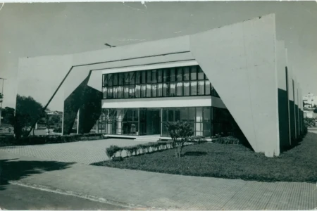 Imagem mostra estrutura da Câmara Municipal de Anápolis