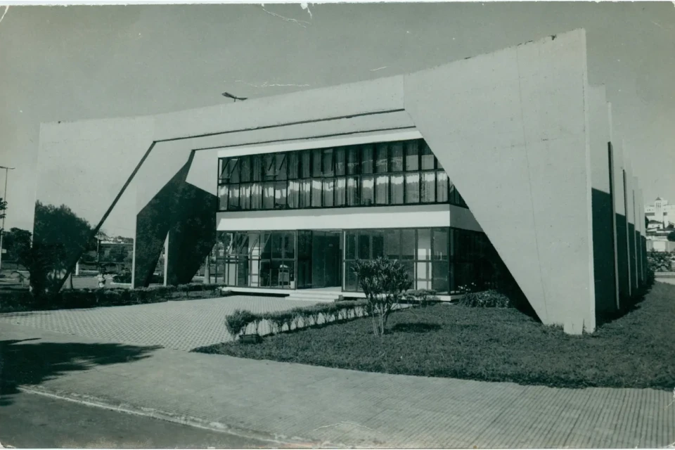 Imagem mostra estrutura da Câmara Municipal de Anápolis