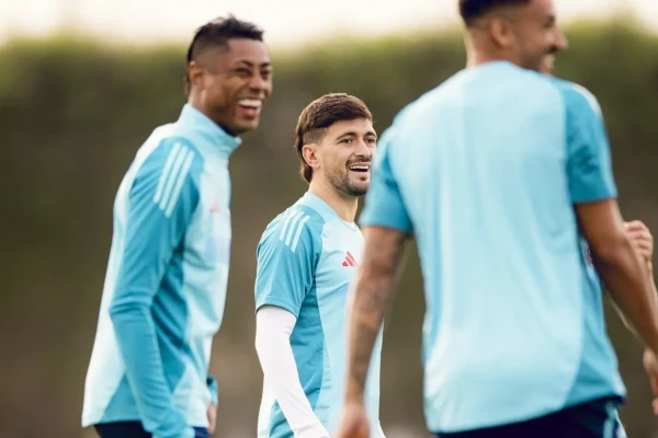 Jogadores do Flamengo durante treino no Catar