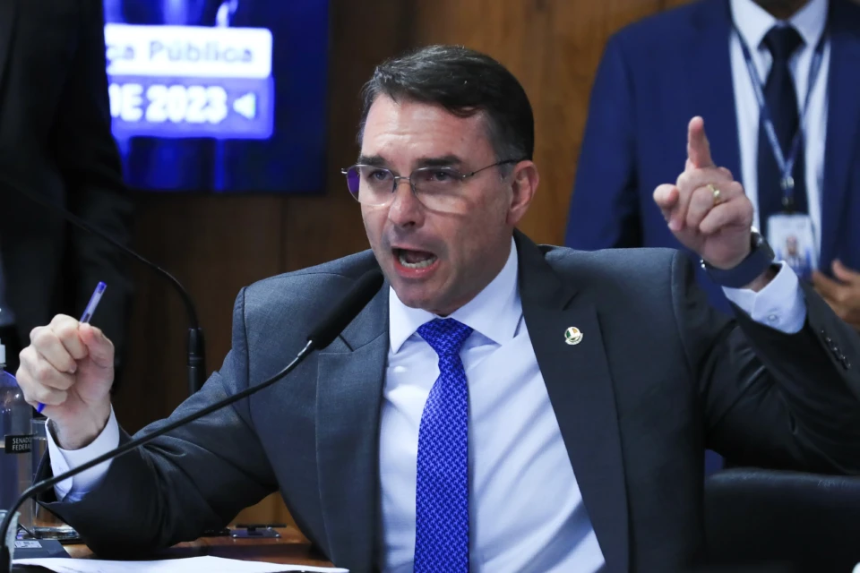 Aliados de Bolsonaro avaliam que pesquisa Quaest dá mais fôlego à candidatura de Flávio (Foto: Agência Senado)