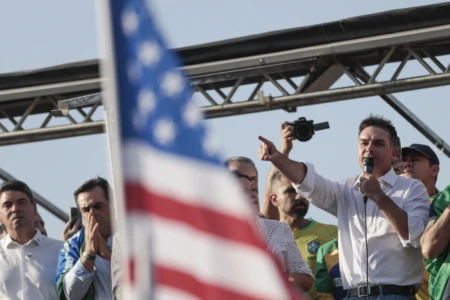 Em almoço, Flávio Bolsonaro tenta vencer resistência da Faria Lima (Foto: Agência Brasil)