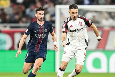 Partida entre PSG e Flamengo na Copa Intercontinental