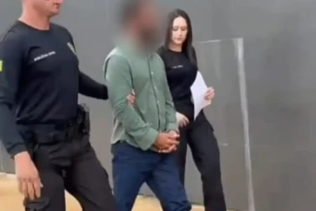 suspeito x atira x bar