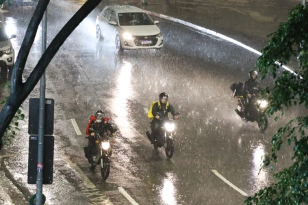 Verão começa neste domingo (21); veja onde mais choveu em Goiás na véspera (Foto: Agência Brasil)