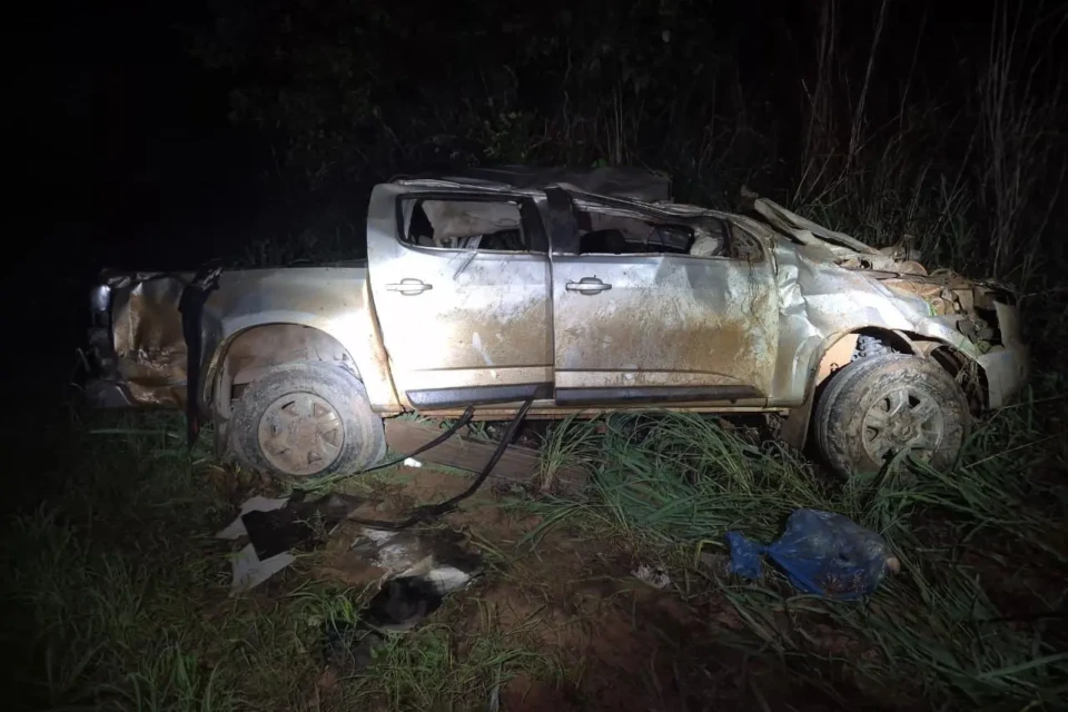 Imagem da caminhonete 