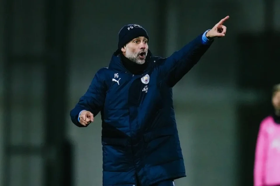 Guardiola em treino do Manchester City