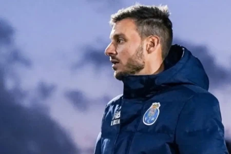 Martín Anselmi irá assumir o Botafogo em 2026