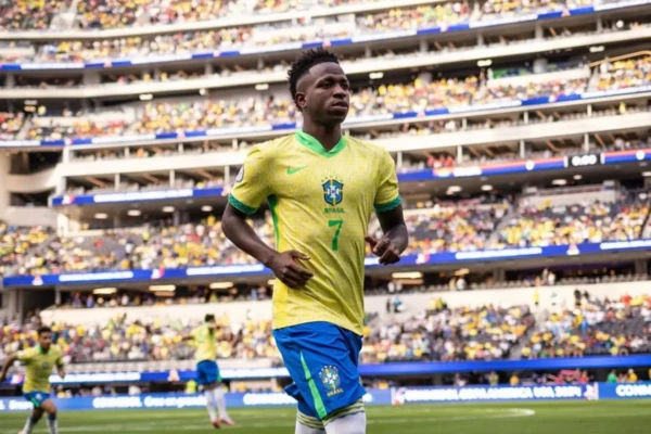 Atleta vem pela primeira vez na casa da namorada em Goiânia