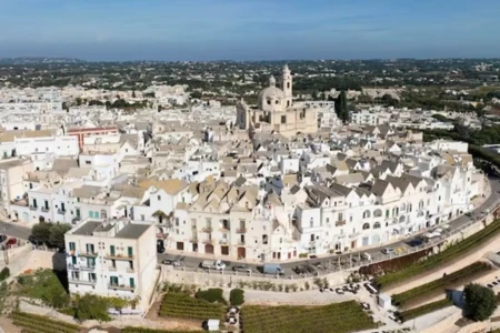 Com trégua em Gaza, cidade onde teria nascido Jesus retoma Natal após dois anos Belém Cisjordânia celebrações durante guerra Israel e Hamas