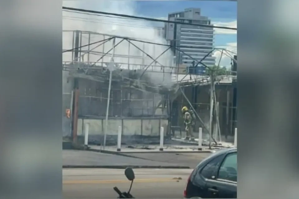 imagem do local após incêndio