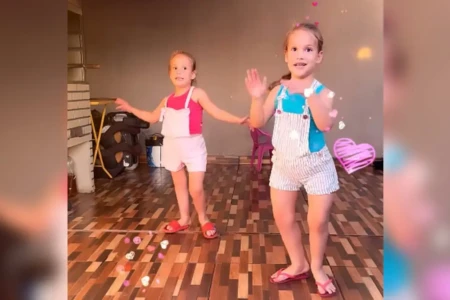 Valentina e Heloá: siamesas separadas em Goiânia há três anos brincam, dançam e estudam