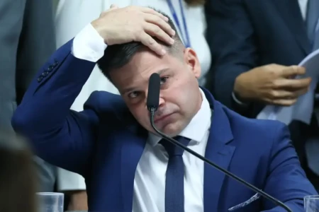 Tornozeleira de Silvinei ficou sem sinal na madrugada de Natal, diz PF (Foto: Agência Brasil)