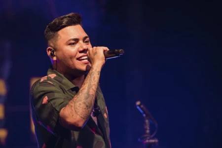 Felipe Araújo se apresenta neste sábado em Itumbiara