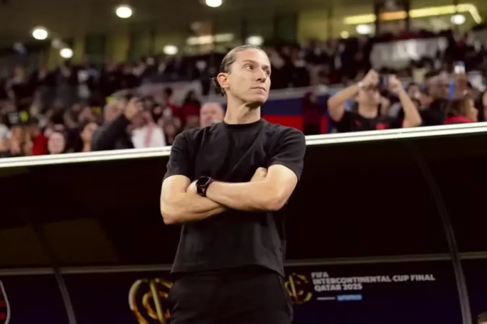 Filipe Luís em partida pelo Flamengo