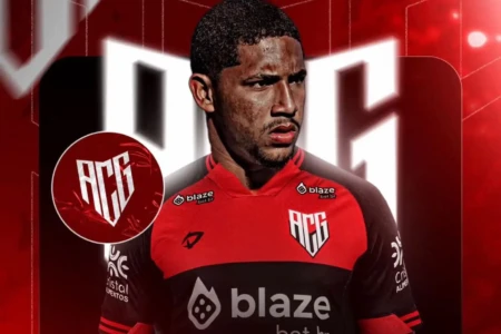 Atlético-GO confirma contratação de Léo Jacó, ex-Vasco