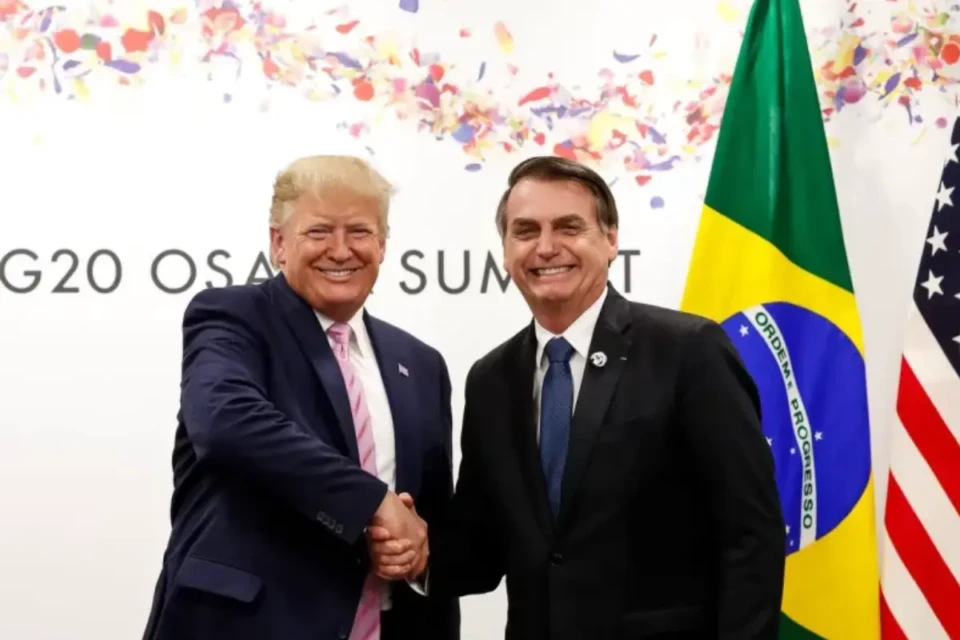 Ex-subsecretária de Defesa dos EUA diz que ações de Trump contra o Brasil têm objetivo de apoiar Bolsonaro estados unidos