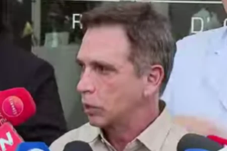 Bolsonaro vai passar o réveillon no hospital, afirmam médicos (Foto: Reprodução/CNN)
