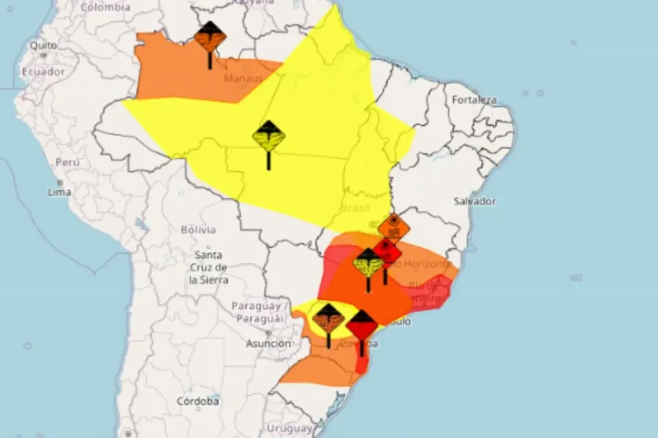 Imagem mostra mancha de calor sob a região sul de Goiás