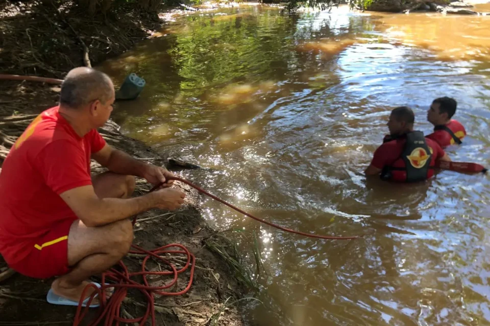 Imagem do resgate do corpo